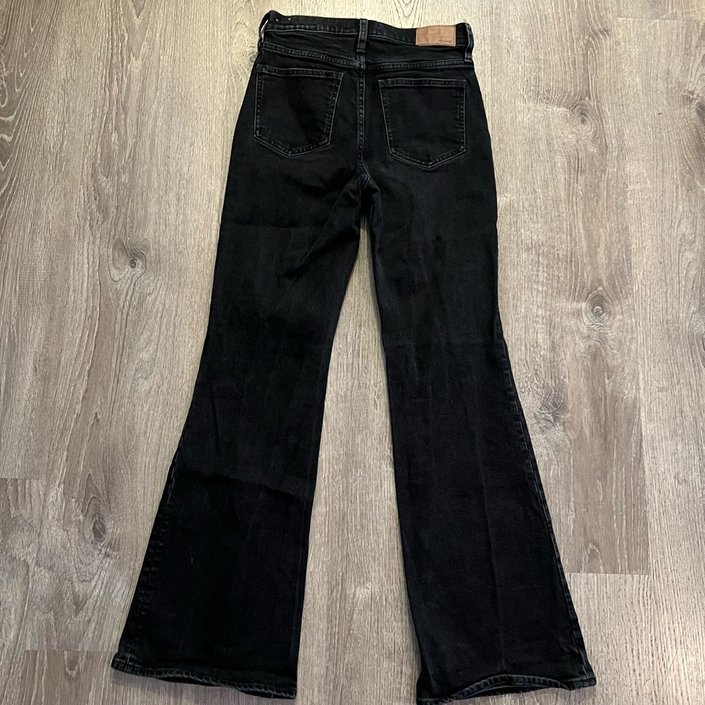 Madewell The Vintage Flare Jean in Sherborn Wash - Picture 9 of 11